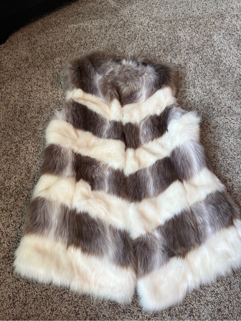NWT White House Black Market Faux Fur Vest Striped Sleeveless - Size Small